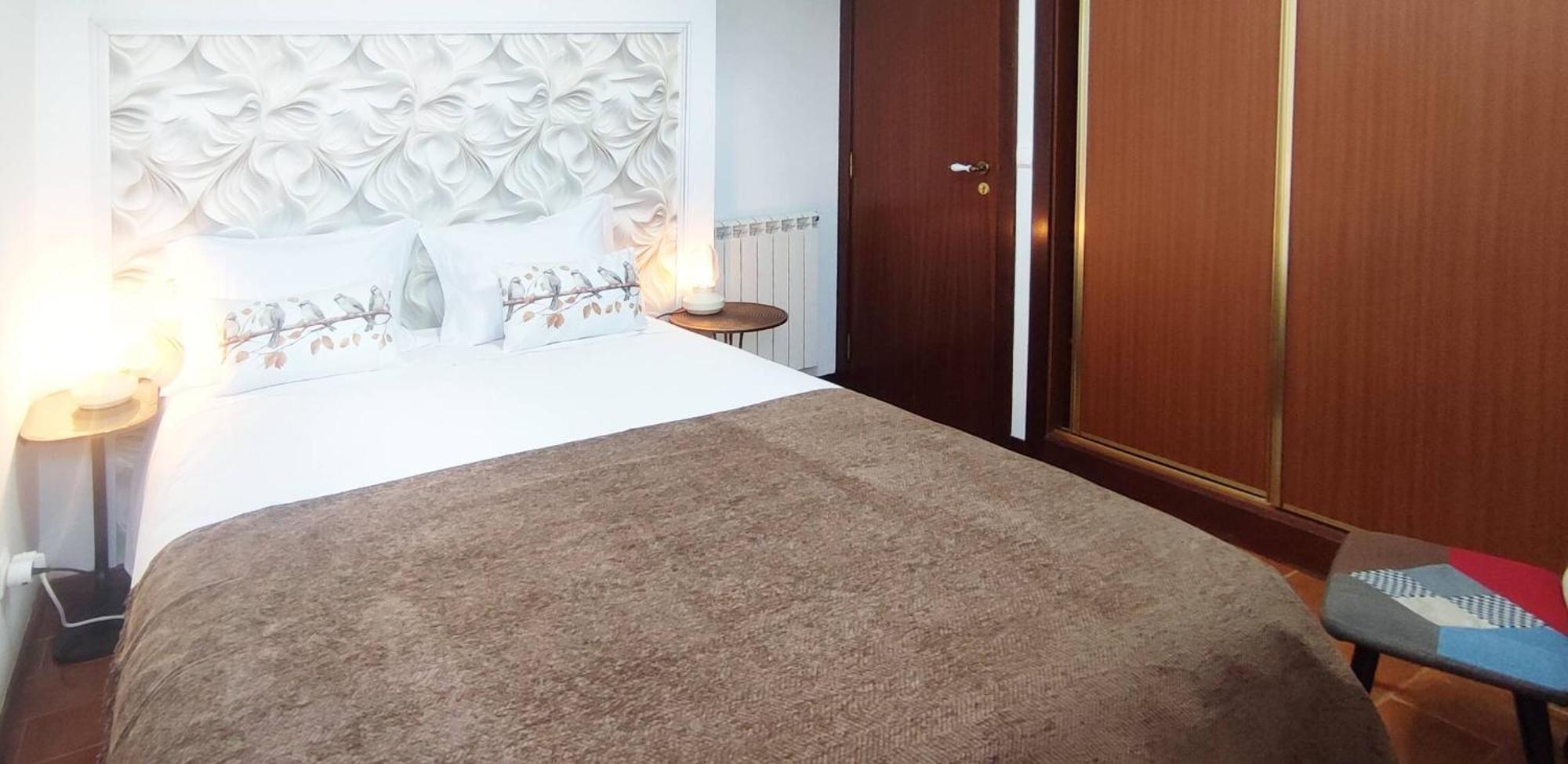 R3 - Guesthouse Travessa Da Arieira Aguda (Leiria) Esterno foto